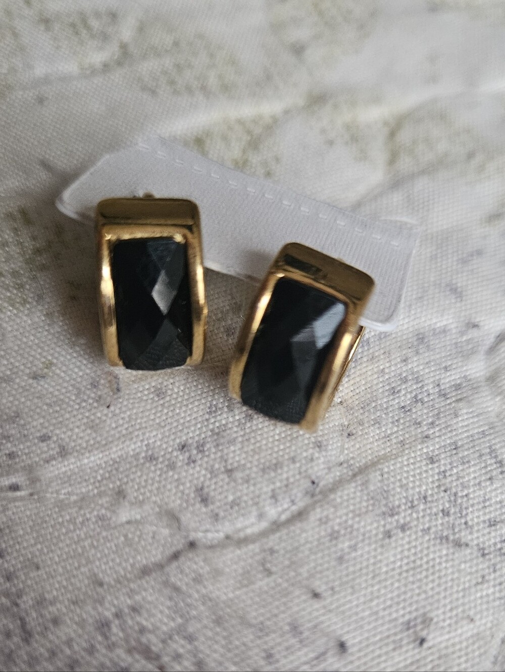 Euc Gold Tone Small Hoop Earrings